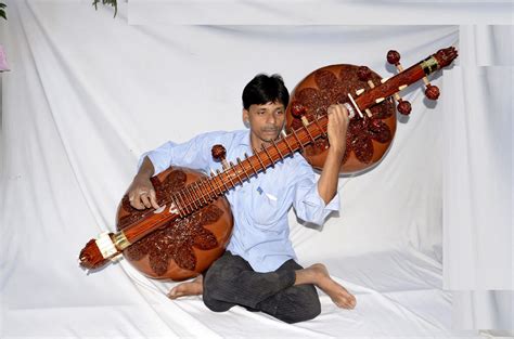 Rudra Veena Gallery – Saraswati Tantuvadya Kendra