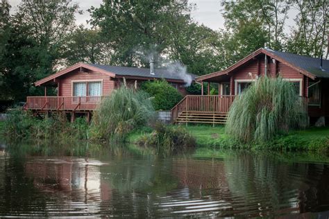 Luxury Lodges in Devon | Stylish Lakeside Lodges | Otter Falls