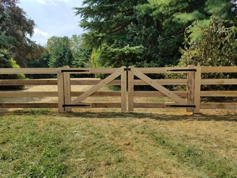 Wood Fence Ideas - View Pictures of Fences in Chester County PA | Farm ...