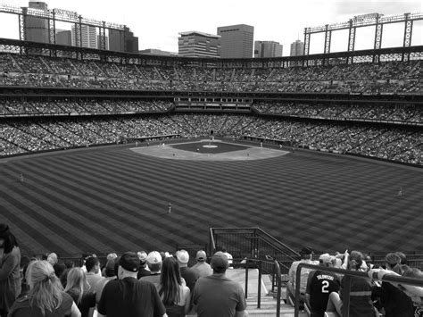 Nfl Stadium Field Full With Crowd Watching the Game during Daytime ...