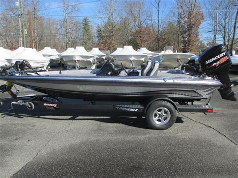 2016 Phoenix Bass Boats 618 Pro Stock: CJJP5147A616 | Foothills Marine