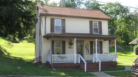 21220 Main St, Shade Gap, PA 17255 | realtor.com® | Little houses ...