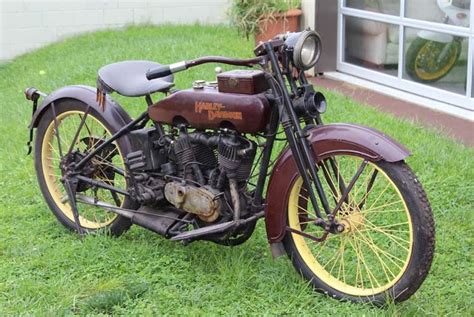 1921 Harley Davidson Model J Solo | Bike-urious