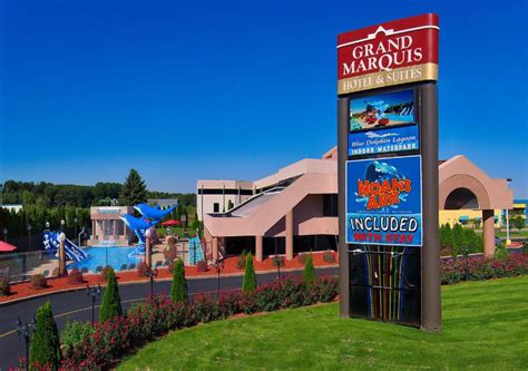 Grand Marquis Waterpark Hotel & Suites from $18 | hotelplex.com