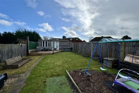 Windmill Road, Polegate, East Sussex BN26, 2 bedroom bungalow for sale - 66769120 | PrimeLocation