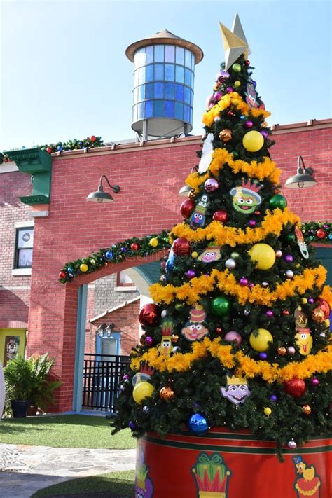 Christmas Tree at SeaWorld Orlando in Florida Editorial Stock Photo - Image of decor, kids ...