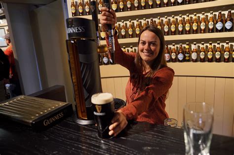 (VIDEO) GUINNESS STOREHOUSE TOUR | DUBLIN, IRELAND - Intrepid Introvert