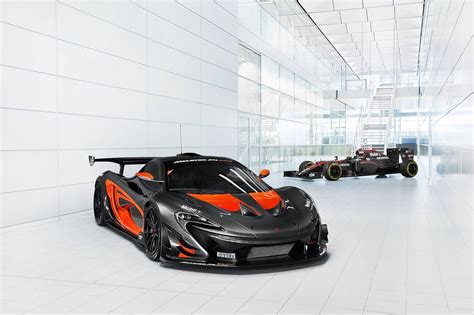 McLaren P1 vs McLaren F1: Exotic Race Car Showdown