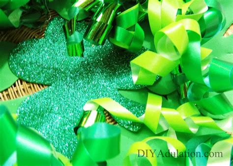 Easy DIY Shamrock Wreath - DIY Adulation