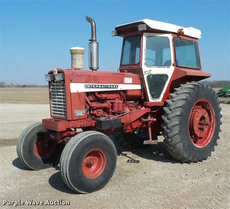 International Farmall 1256 tractor in Chanute, KS | Item K6487 sold ...