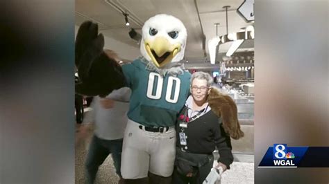 Eagles fans flock to Arizona for the Super Bowl