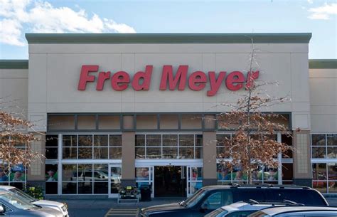 Fred Meyer employees will receive bonus payments for working during pandemic | KAFE 104.1