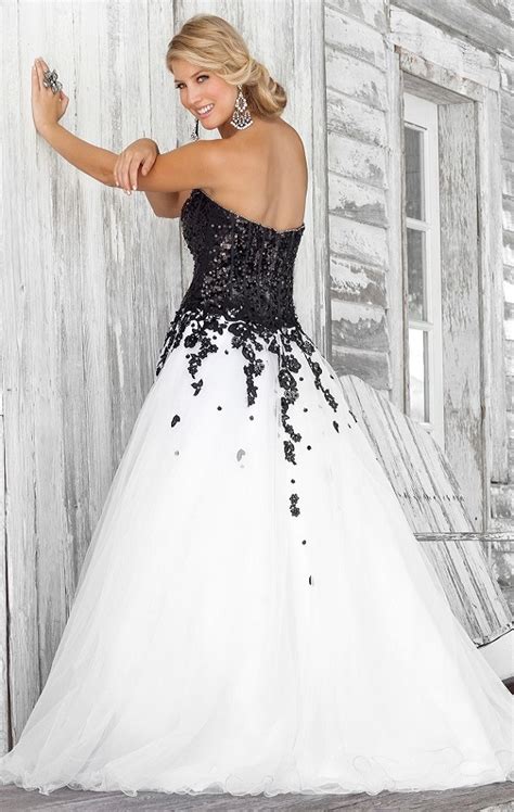 Black and White Wedding Gown with Sweetheart Neckline, FREE SHIPPING!