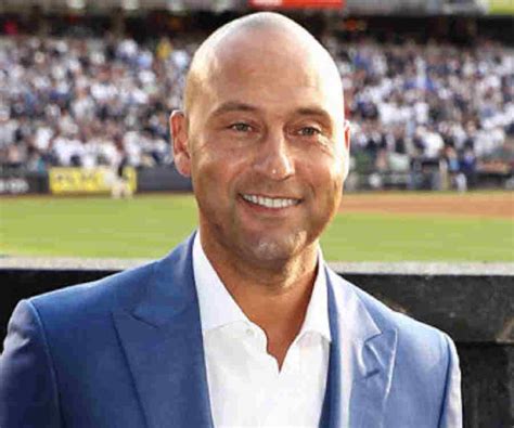 Derek Jeter Biography - Facts, Childhood, Family Life & Achievements