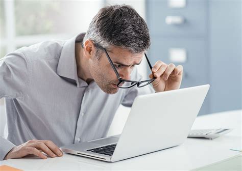 Presbyopia: Causes, Symptoms and Treatment | EyeMantra