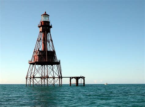 American Shoal Light - United States Lighthouses