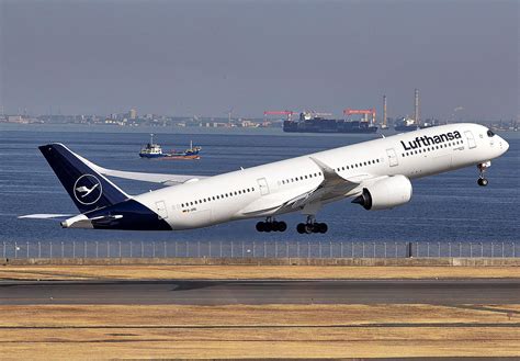 Lufthansa Orders More Boeing 787s And Airbus A350s | Aviation Week Network