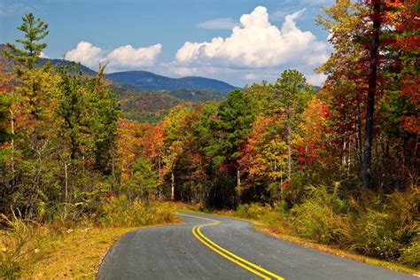 7 Best State Parks in North Carolina to Visit - Lost In The Carolinas