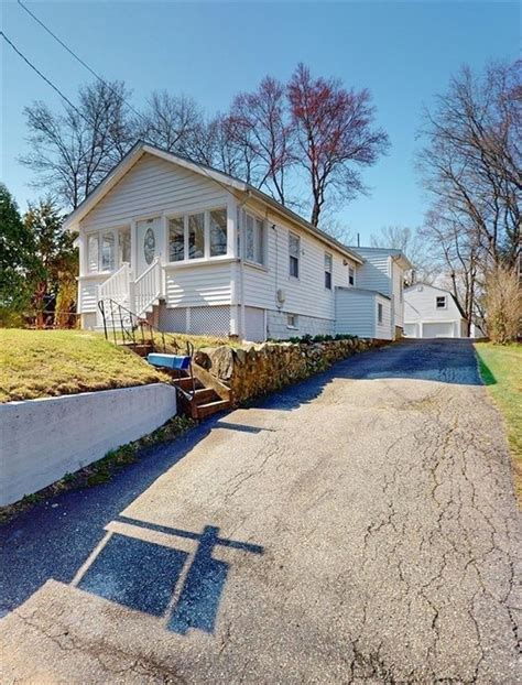 Wayland, MA Real Estate & Homes for Sale | realtor.com®