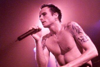 5 Mind-Blowing Scott Weiland Live Performances (Videos)