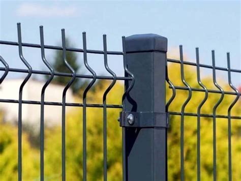 Choosing the Right Type of Wire Mesh Fence