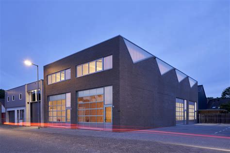 Industrial Building / derksen | windt architecten | ArchDaily