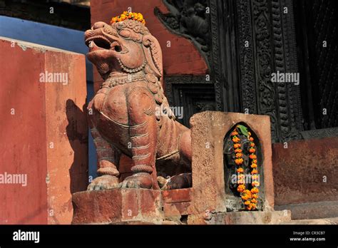 Temple statue, temple, Varanasi, Benares, Uttar Pradesh, India, South ...