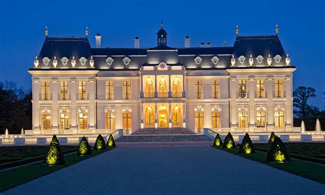 Passion For Luxury : CHÂTEAU LOUIS XIV IN LOUVECIENNES