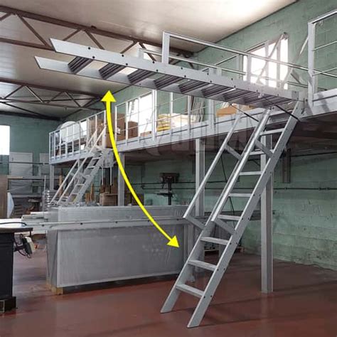 Compensated pivoting stair in aluminium | JOMY