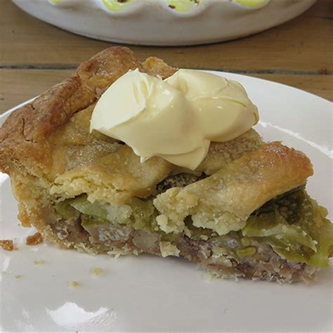 Green Tomato Chestnut Pie Recipe - Lifestyle | Recipe | Recipes, Green tomato pie, Food