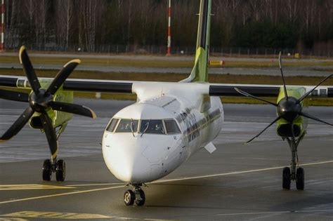 The Dash 8-400: A History Of The Iconic Turboprop