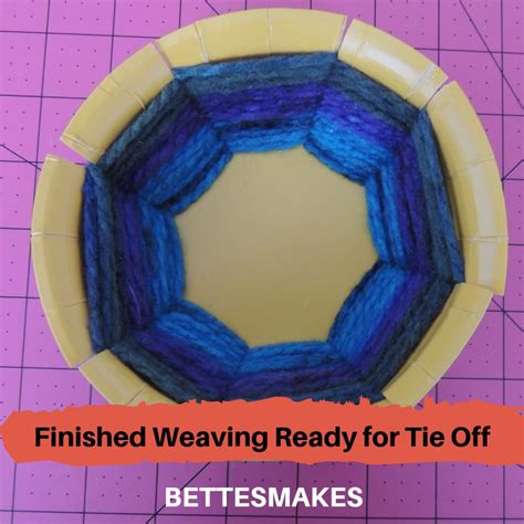 Paper Plate Weaving - Bettes Makes