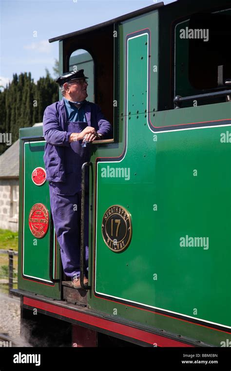 Driver on the footplae of the Strathspey Restored Steam Railway Stock Photo: 24421929 - Alamy