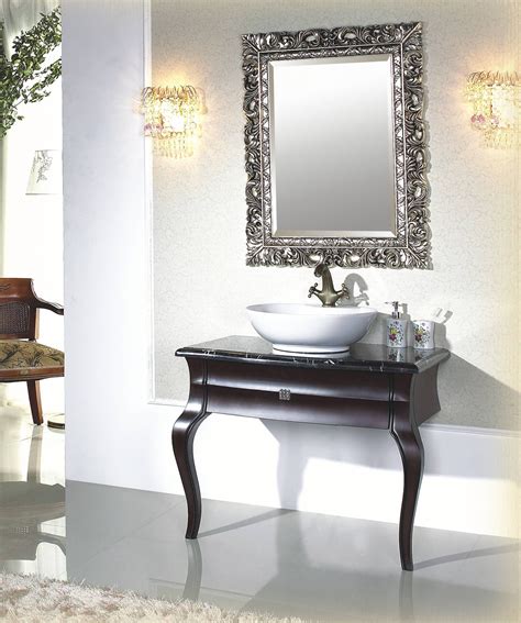 25 Ideas of Vintage Style Bathroom Mirrors