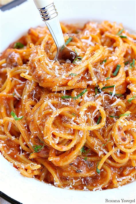 Spaghetti with meat sauce recipe