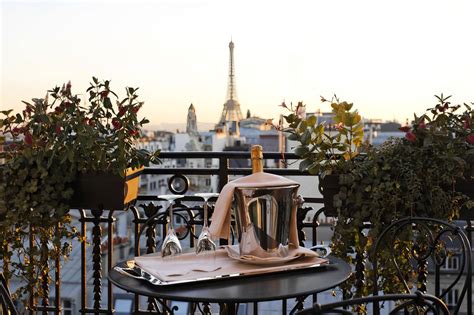 21 Best Paris Hotels with Eiffel Tower Views - The Planet D