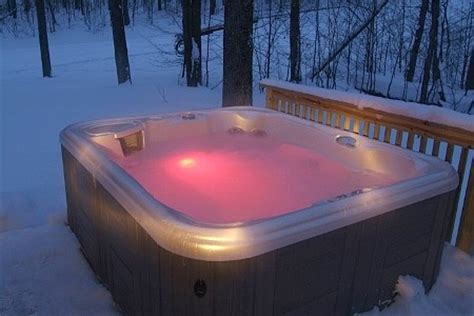 62 best images about Snowy Hot Tub Wonderment on Pinterest | Snow, Spa ...