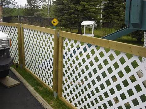 Inexpensive Fence Ideas - AyanaHouse