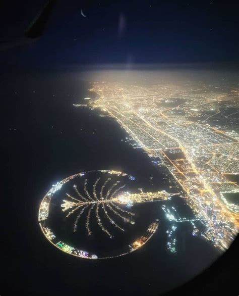 Dubai Palm Island and surrounding areas at night. : r/interestingasfuck