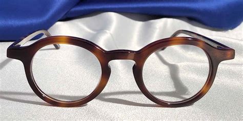 Winston Churchill Eyeglasses in Tortoise Shell or Black – Focusers