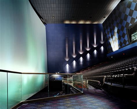 AMC Metreon 16 in San Francisco, CA - Cinema Treasures