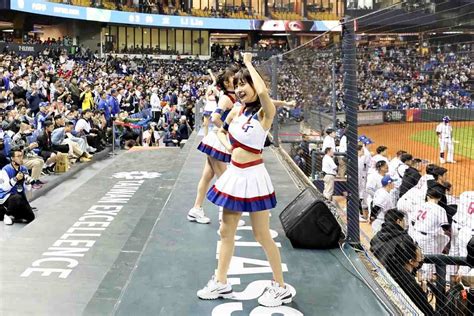 Taiwan Cheerleaders Steal Spotlight at WBC - The Japan News