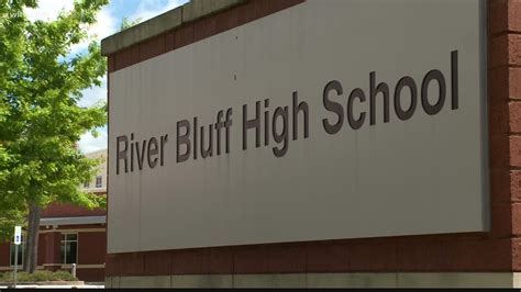 River Bluff High School shifts to e-learning due to COVID surge | wltx.com