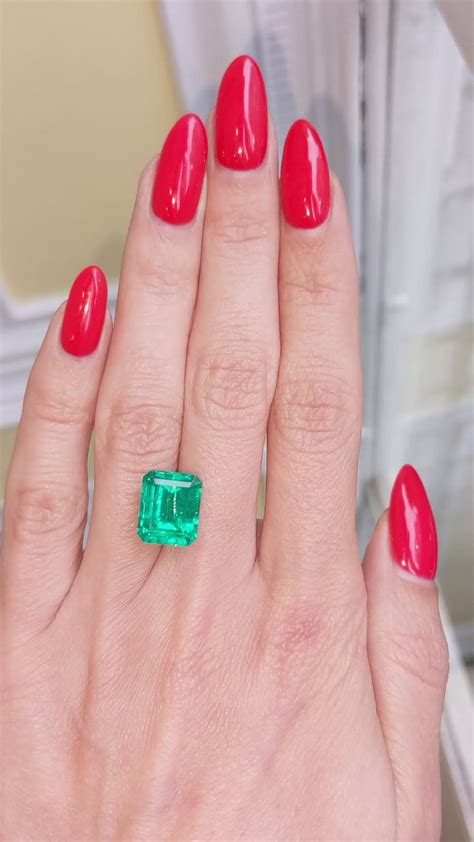 Loose Emerald - Emerald Cut 6.72 Ct. - #E3540 | The Natural Emerald Company