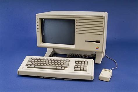 Apple Lisa II | 1983 | National Museum of American History Smithsonian Institution | Flickr