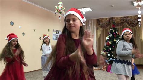 Jingle bells dance - YouTube
