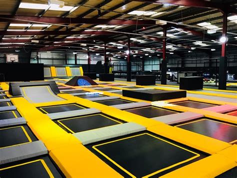 BUZZ Trampoline Park (Swansea) - Lo que se debe saber antes de viajar - Tripadvisor