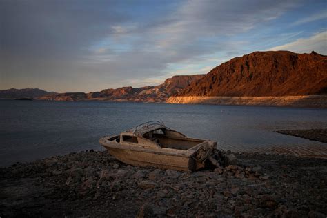 Body-in-a-barrel Lake Mead mystery swirls as missing…