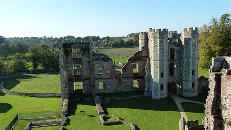 Cowdray House Ruins - Jane Jones-Warner Associates