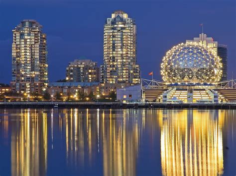 Buildings & City: False Creek Science World, Downtown Vancouver ...